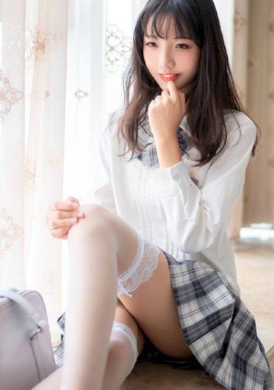 外地女孩疑遭伤害街头崩溃大哭